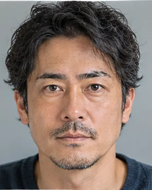 眉毛パーマの前(形や濃さにムラがある眉・顔全体)