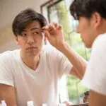 男性が眉毛の毛抜きで顔の印象を良くする4つのコツ