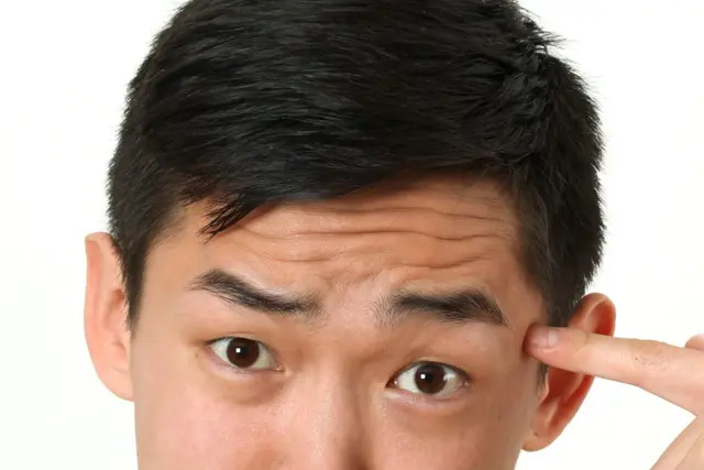 毎日の眉毛ケアで印象は変わる?差がつく手入れのポイント