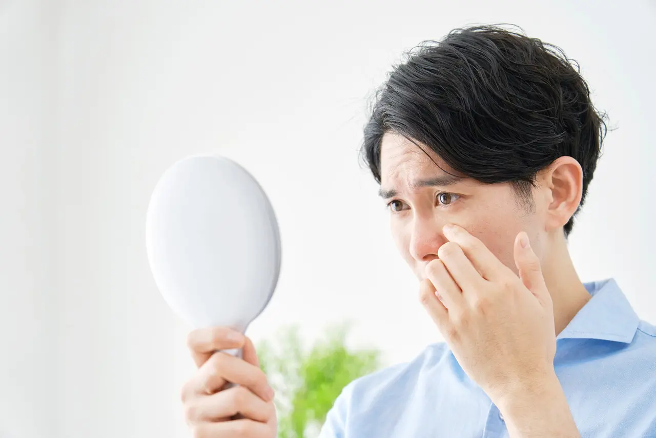 男の眉毛、初めて整えるときの手順と道具選び