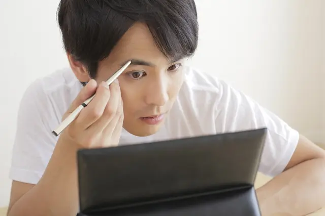 商談で信頼される眉の条件|ビジネスマンの整え方